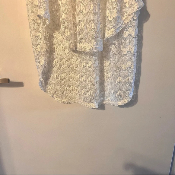 Lace beach cover  up - Picture 3 of 3